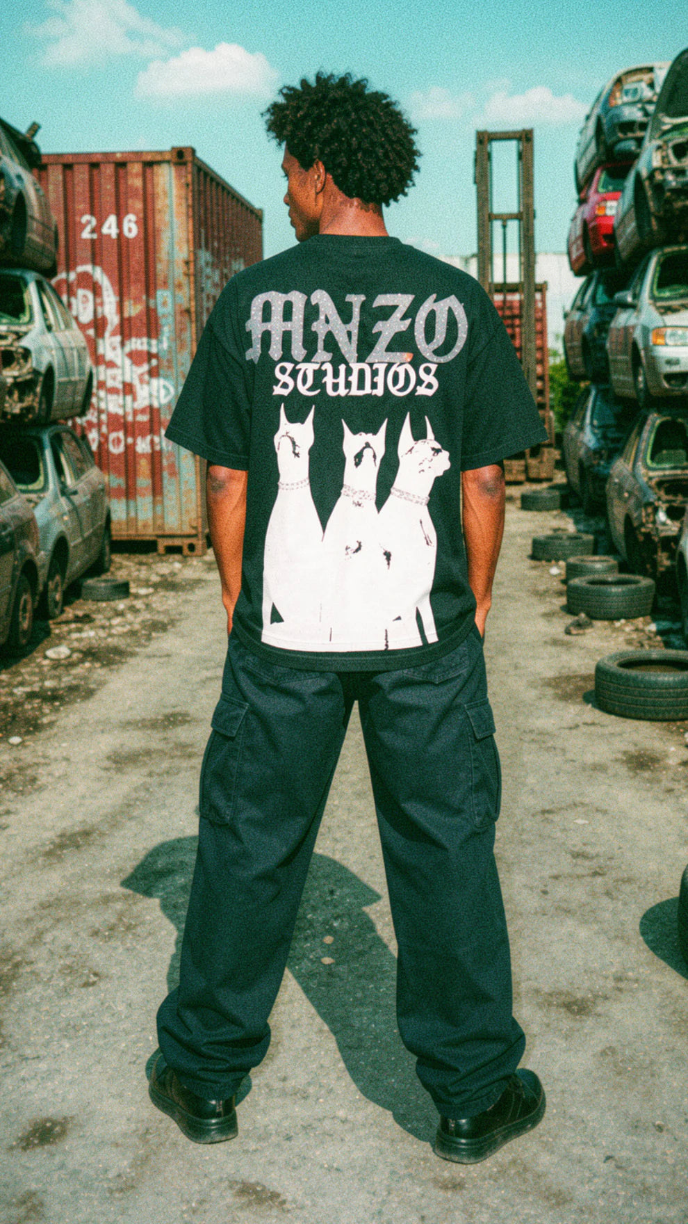 MNZO ESTUDIOS TEE
