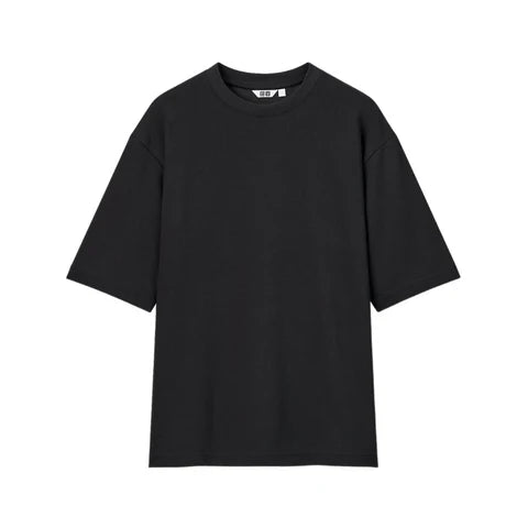 UNIQLO BLACK TEE